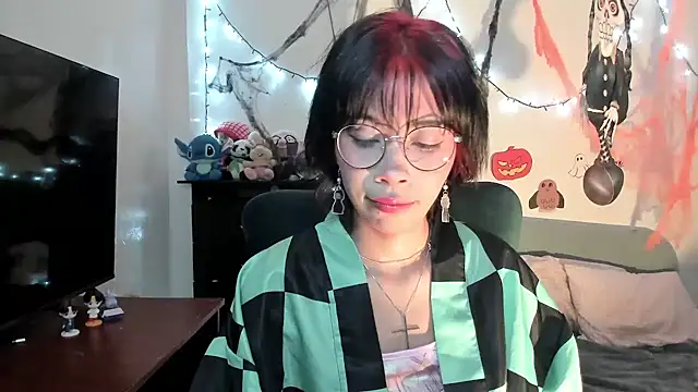 Snapshot of dolliette24 chatting on 10-24-25, 10:28 dolliette24 online show from 10-24-25, 10:28