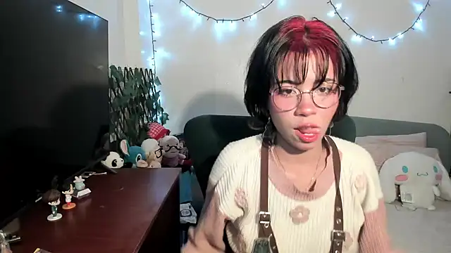 Snapshot of dolliette24 chatting on 11-05-25, 04:23 dolliette24 online show from 11-05-25, 04:23