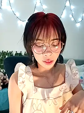 Snapshot of dolliette24 chatting on 11-12-25, 06:03 dolliette24 online show from 11-12-25, 06:03