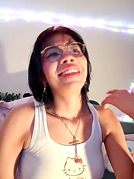 Snapshot of dolliette24 chatting on 11-16-25, 05:46 dolliette24 online show from 11-16-25, 05:46