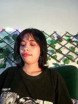 Snapshot of dolliette24 chatting on 05-29-26, 03:15 dolliette24 online show from 05-29-26, 03:15