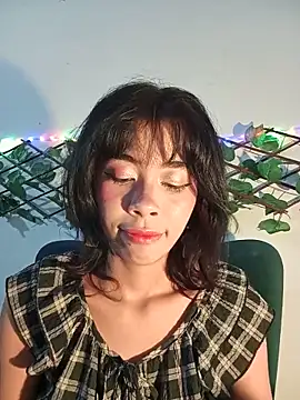 Snapshot of dolliette24 chatting on 05-31-26, 05:37 dolliette24 online show from 05-31-26, 05:37