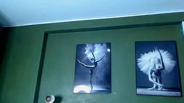 Snapshot of Evaa_18 chatting on 10-01-25, 05:30 Evaa 18 online show from 10-01-25, 05:30