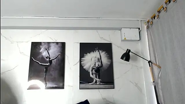 Snapshot of Evaa_18 chatting on 11-19-25, 05:35 Evaa 18 online show from 11-19-25, 05:35