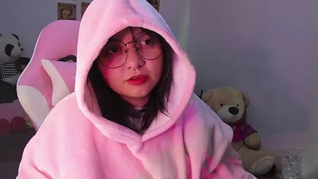 Snapshot of Lolii_Zoe chatting on 11-22-25, 02:21 Lolii Zoe online show from 11-22-25, 02:21