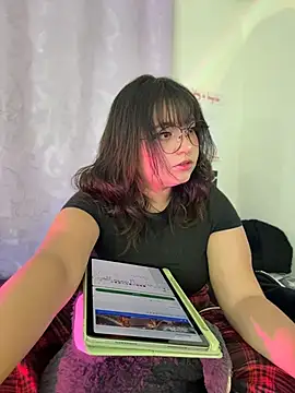 Snapshot of Lolii_Zoe chatting on 02-15-26, 12:29 Lolii Zoe online show from 02-15-26, 12:29