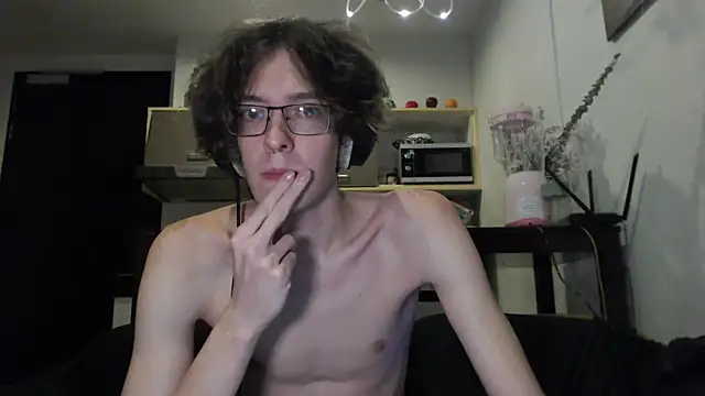 Snapshot of LovesomeCookie chatting on 09-08-25, 03:55 LovesomeCookie online show from 09-08-25, 03:55