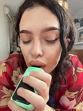 Hannah xBaby online show from 11-29-25, 11:02