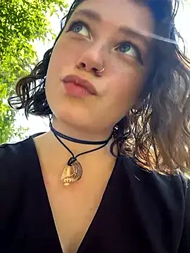 lucy-joy online show from 09-10-25, 09:31