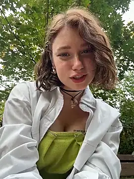 lucy-joy online show from 09-21-25, 12:18