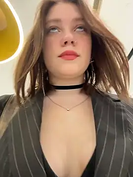 lucy-joy online show from 01-06-26, 10:30