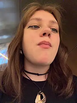 Snapshot of lucy-joy chatting on 06-27-26, 12:22 lucy-joy online show from 06-27-26, 12:22