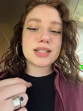Snapshot of lucy-joy chatting on 06-30-26, 07:31 lucy-joy online show from 06-30-26, 07:31