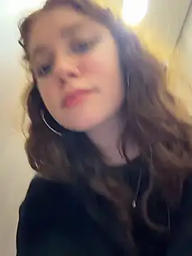 Snapshot of lucy-joy chatting on 07-06-26, 03:03 lucy-joy online show from 07-06-26, 03:03