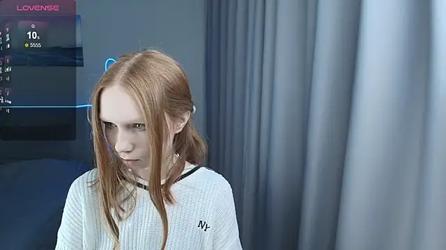 Snapshot of FoxyMira chatting on 09-12-25, 01:22 FoxyMira online show from 09-12-25, 01:22