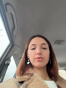 Snapshot of DollyTall chatting on 11-02-25, 07:22 DollyTall online show from 11-02-25, 07:22