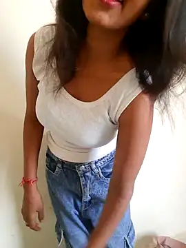 Snapshot of AnkitaDevi chatting on 06-24-26, 04:11 AnkitaDevi online show from 06-24-26, 04:11