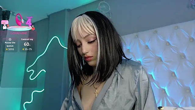 Megan  cole1 online show from 10-17-25, 12:19