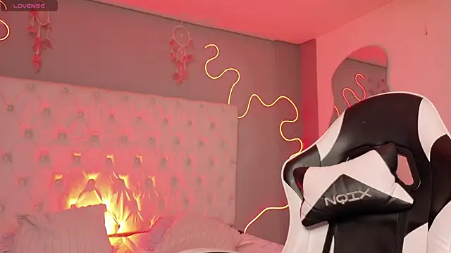 Megan  cole1 online show from 01-10-26, 03:41