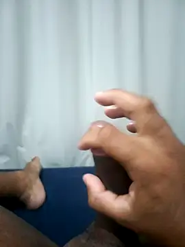 Snapshot of Moreno_Buziano chatting on 11-04-25, 11:31 Moreno Buziano online show from 11-04-25, 11:31