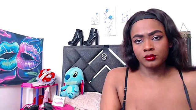 Snapshot of NatashaBella chatting on 10-25-25, 05:51 NatashaBella online show from 10-25-25, 05:51