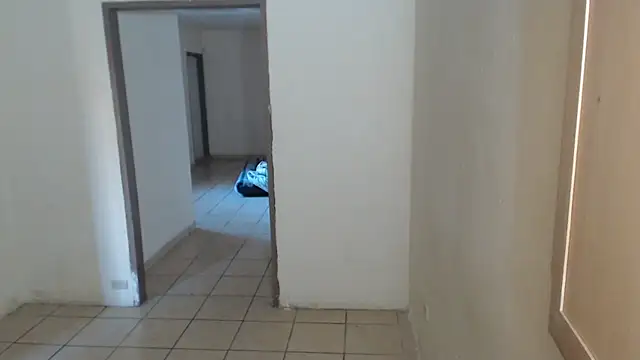 Snapshot of BlondZilla chatting on 12-02-25, 11:11 BlondZilla online show from 12-02-25, 11:11