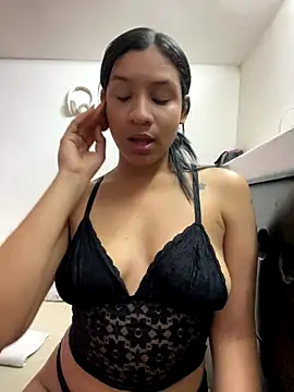 Snapshot of Danny_gonza chatting on 10-03-25, 12:18 Danny gonza online show from 10-03-25, 12:18