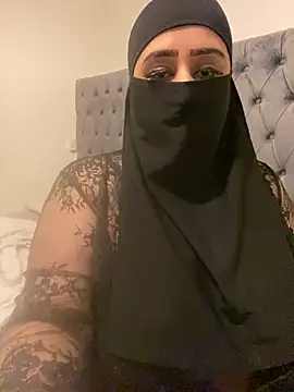 Snapshot of Pari_Persianbaddie6 chatting on 03-29-26, 11:16 Pari Persianbaddie6 online show from 03-29-26, 11:16
