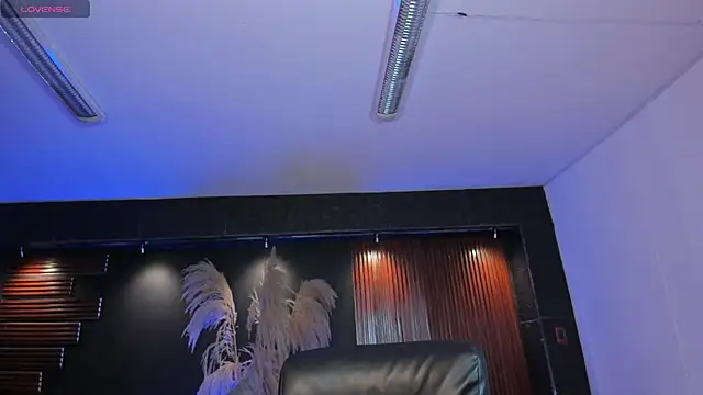 AidaJones online show from 09-11-25, 12:49