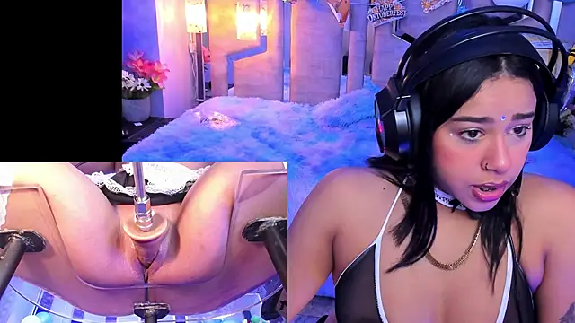 Snapshot of Gina_Kurt chatting on 10-02-25, 01:56 Gina Kurt online show from 10-02-25, 01:56