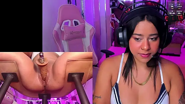 Snapshot of Gina_Kurt chatting on 10-29-25, 03:53 Gina Kurt online show from 10-29-25, 03:53