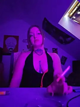 Amatrice X online show from 06-19-26, 04:00