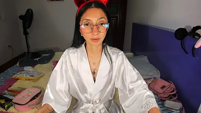 Anais lux online show from 04-21-26, 02:51