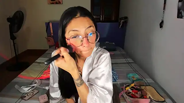 Anais lux online show from 05-30-26, 11:46