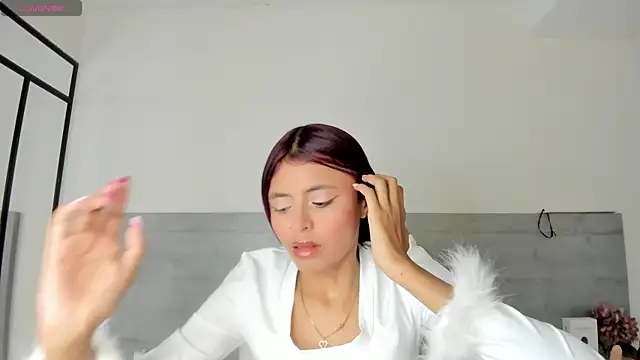 Snapshot of sunnyWhitee chatting on 07-10-26, 11:24 sunnyWhitee online show from 07-10-26, 11:24