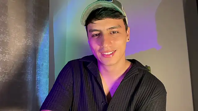Snapshot of ErosVale chatting on 07-19-26, 02:37 ErosVale online show from 07-19-26, 02:37