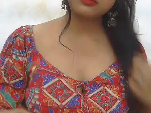 Snapshot of POOJA_199 chatting on 10-06-25, 07:28 POOJA 199 online show from 10-06-25, 07:28