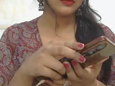 Snapshot of POOJA_199 chatting on 11-05-25, 08:58 POOJA 199 online show from 11-05-25, 08:58