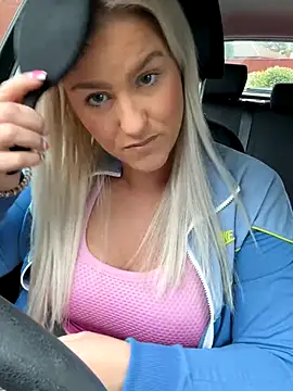 Charleigh xx online show from 10-02-25, 04:03