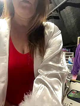 Snapshot of bigb00tycass chatting on 12-17-25, 04:46 bigb00tycass online show from 12-17-25, 04:46