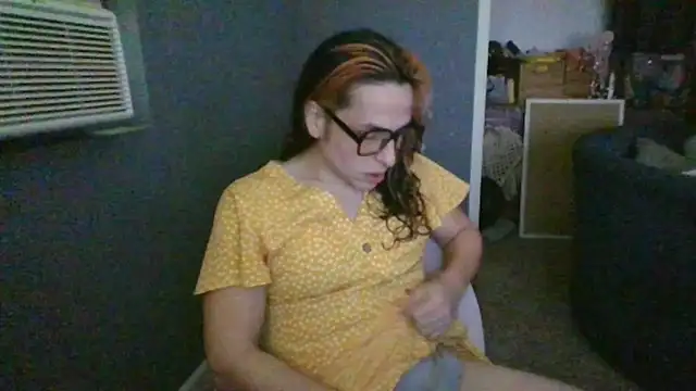 Snapshot of mayra_mayhem chatting on 05-18-26, 08:03 mayra mayhem online show from 05-18-26, 08:03