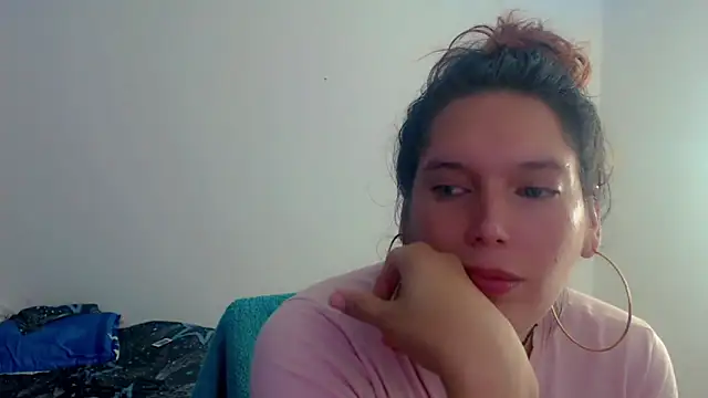 Snapshot of samanthaa_hot_ chatting on 01-05-26, 10:57 samanthaa hot online show from 01-05-26, 10:57