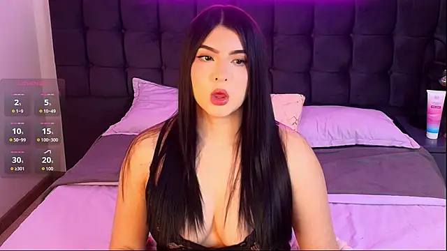 Snapshot of Sweety_Nicole_ chatting on 11-21-25, 05:17 Sweety Nicole online show from 11-21-25, 05:17