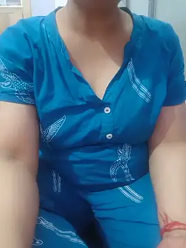 Snapshot of roshni_agrawal0 chatting on 06-18-26, 09:36 roshni agrawal0 online show from 06-18-26, 09:36