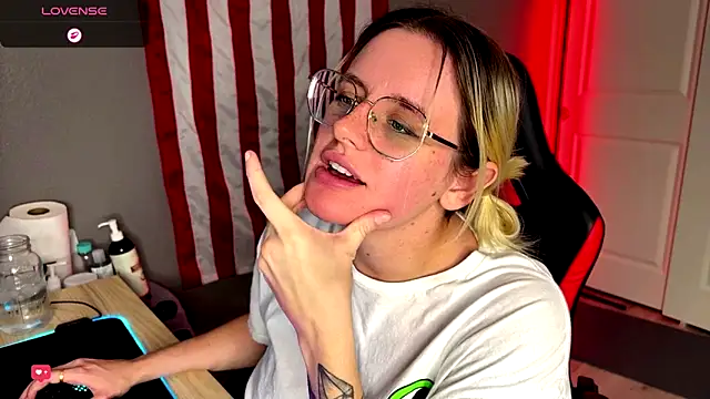 Charlies world online show from 12-22-25, 08:50