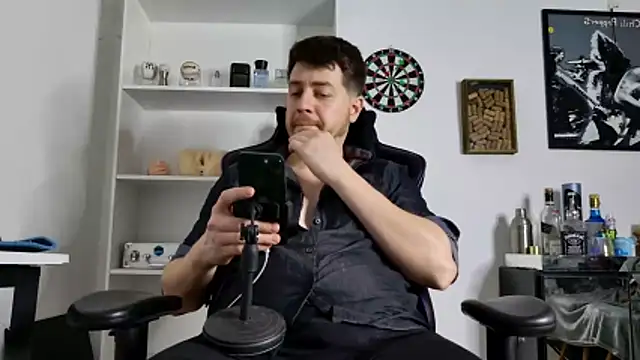 aaron nvk online show from 11-28-25, 09:28