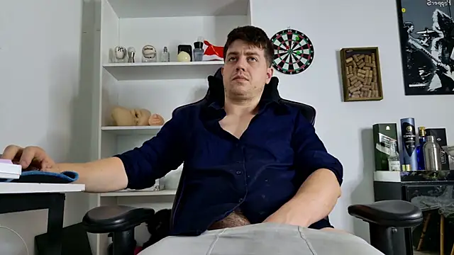 aaron nvk online show from 12-16-25, 09:20