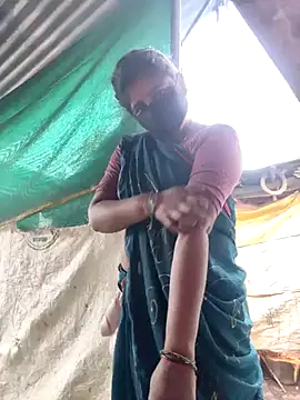 Falguni Desai online show from 12-20-25, 02:29