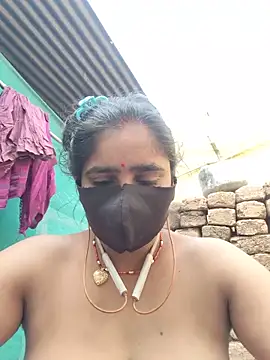 Snapshot of Falguni_Desai chatting on 06-07-26, 02:37 Falguni Desai online show from 06-07-26, 02:37