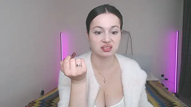 Snapshot of lustxSALLY chatting on 07-09-26, 06:17 lustxSALLY online show from 07-09-26, 06:17